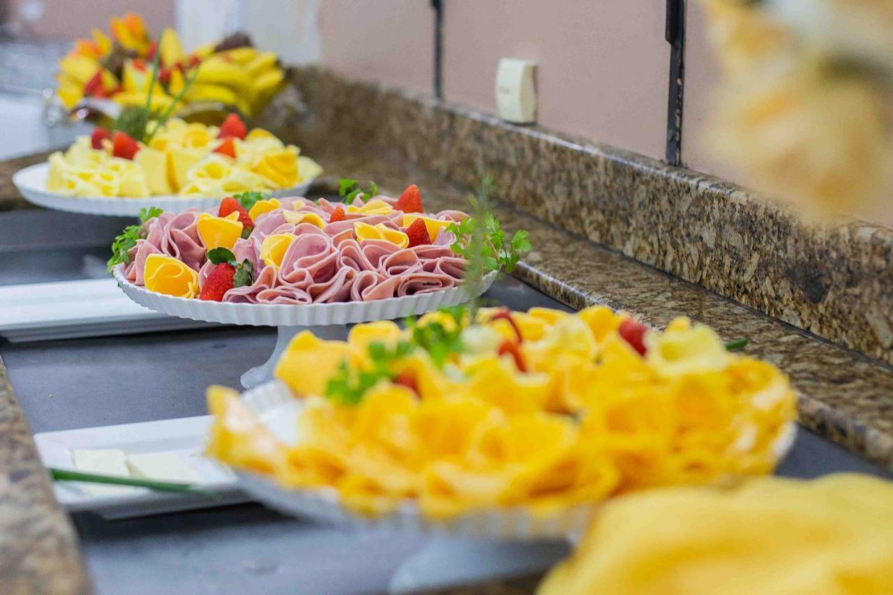 Hotel Vieiras Balneário Camboriú Екстериор снимка